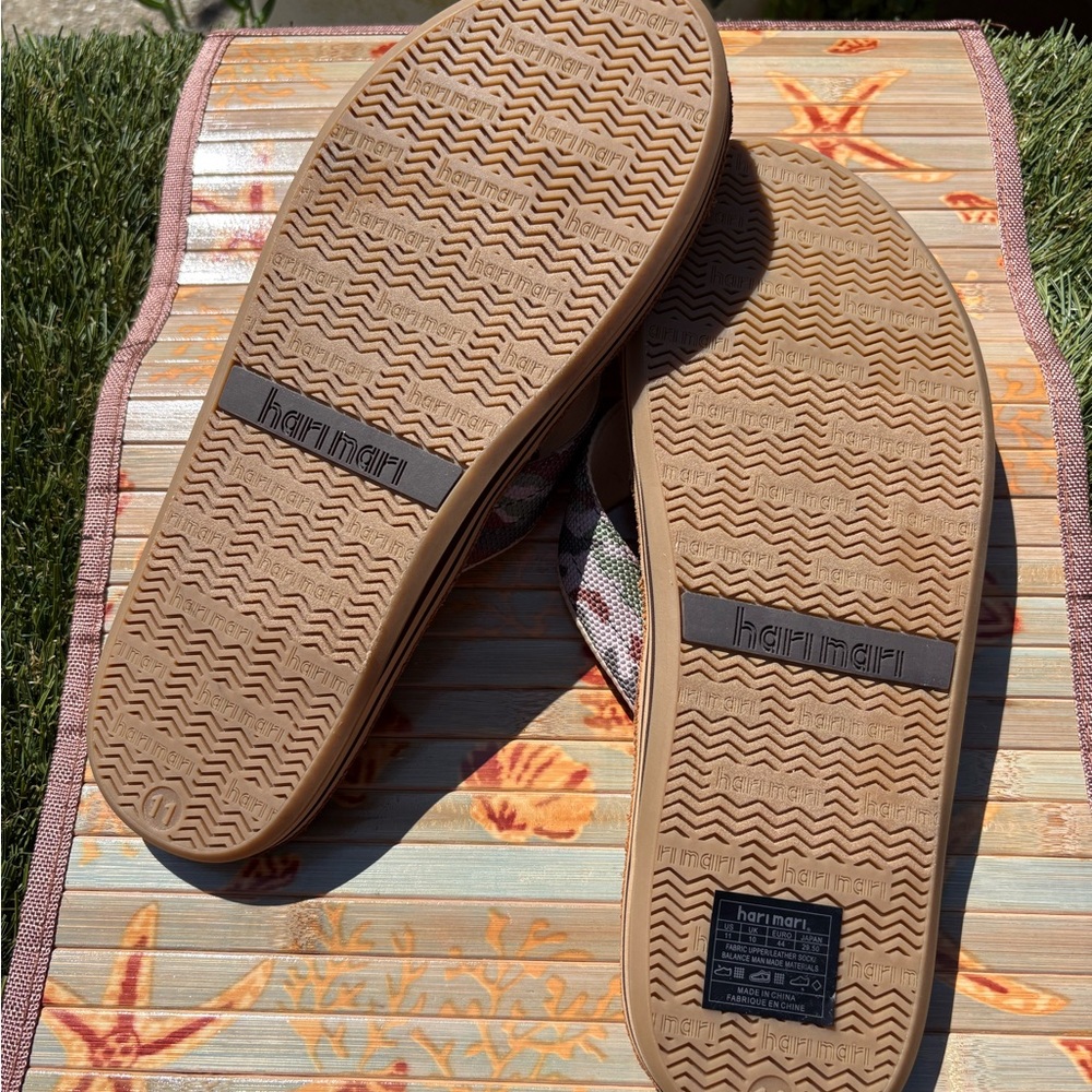 Hari Mari Leather Woodland Camo Flip Flop Sandals Size 11 - Picture 6 of 15